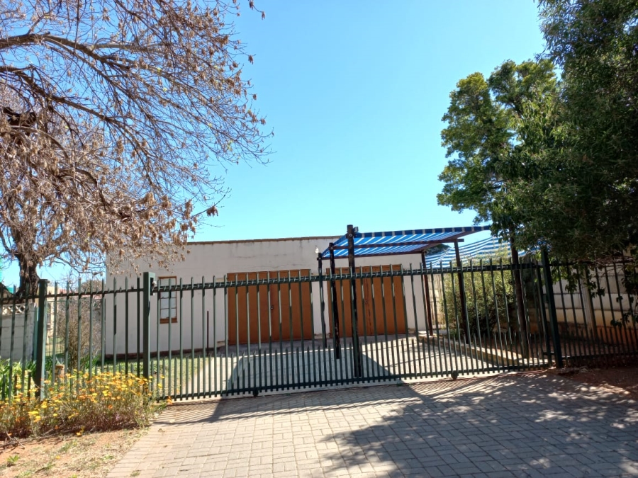 4 Bedroom Property for Sale in Hennenman Free State